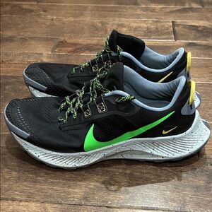 Nike Men's ACG Trail Runners